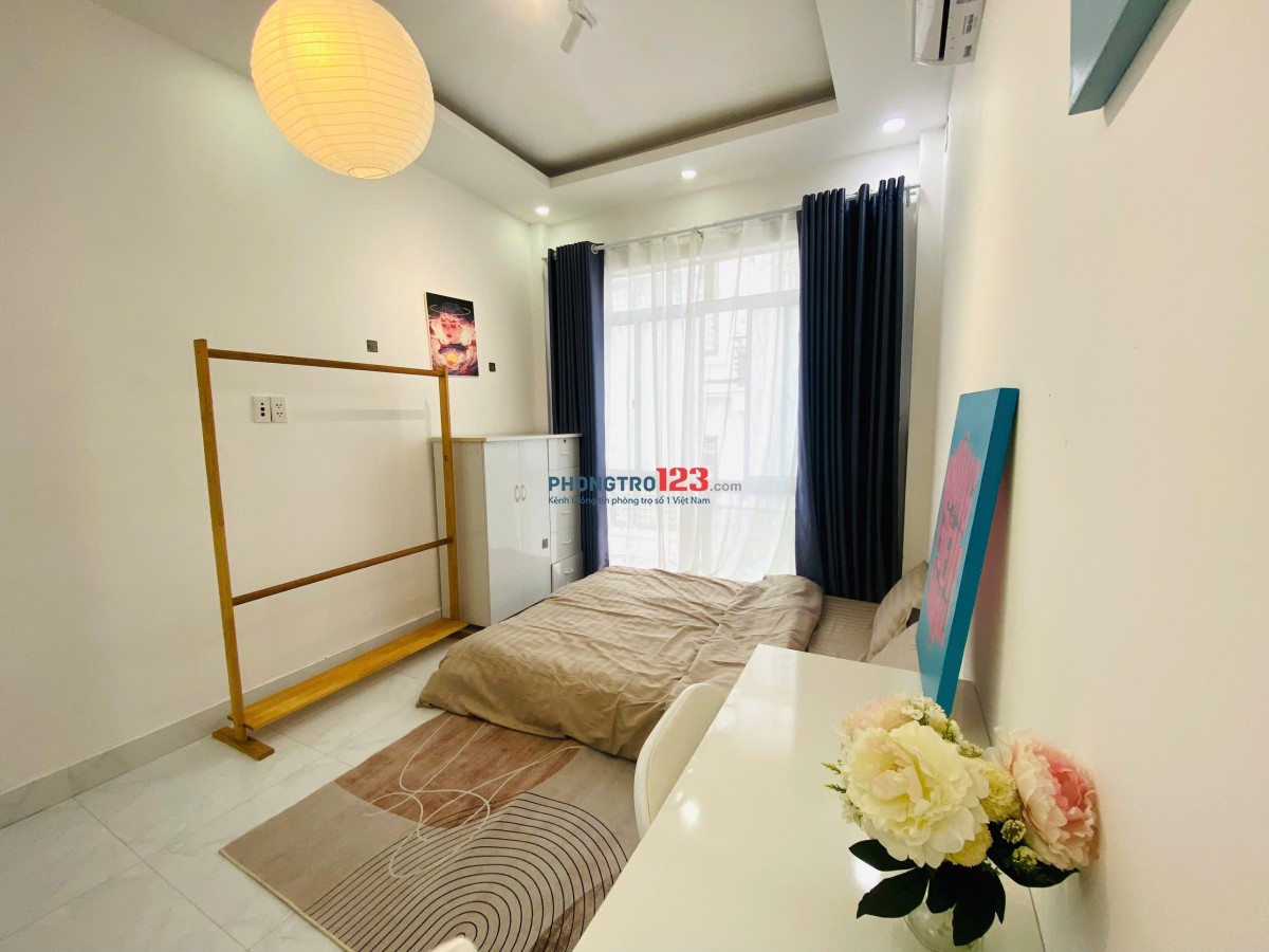 Studio Trần Hưng Đạo 50m ra cầu Nguyễn Văn Cừ -cửa sổ to thoáng -nội thất đầy đủ như hình - 2 xe