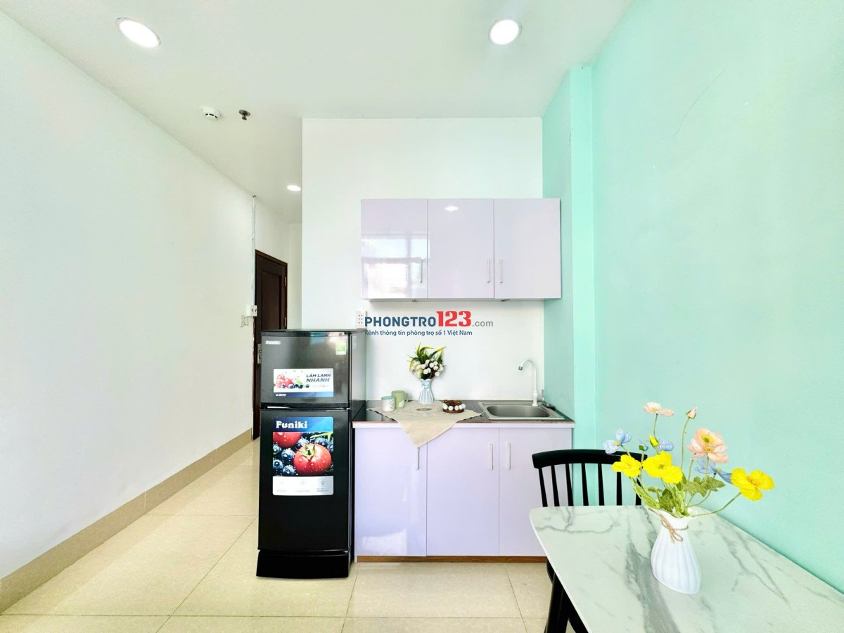 chỉ 5x - Studio 40m2 Cực thoáng - 50m ra Vạn Hạnh Mall - Thang máy - phòng siêu rộng - 100% như hình