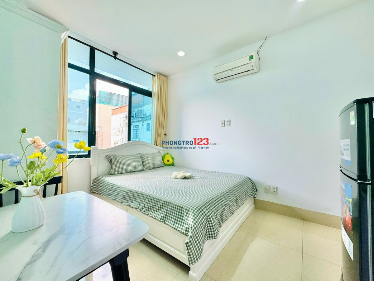 chỉ 5x - Studio 40m2 Cực thoáng - 50m ra Vạn Hạnh Mall - Thang máy - phòng siêu rộng - 100% như hình