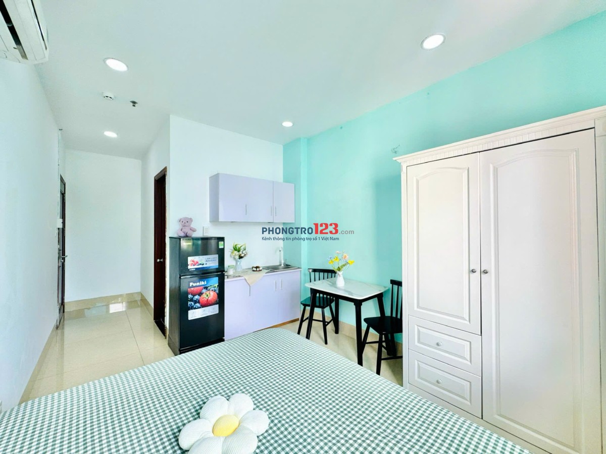 chỉ 5x - Studio 40m2 Cực thoáng - 50m ra Vạn Hạnh Mall - Thang máy - phòng siêu rộng - 100% như hình