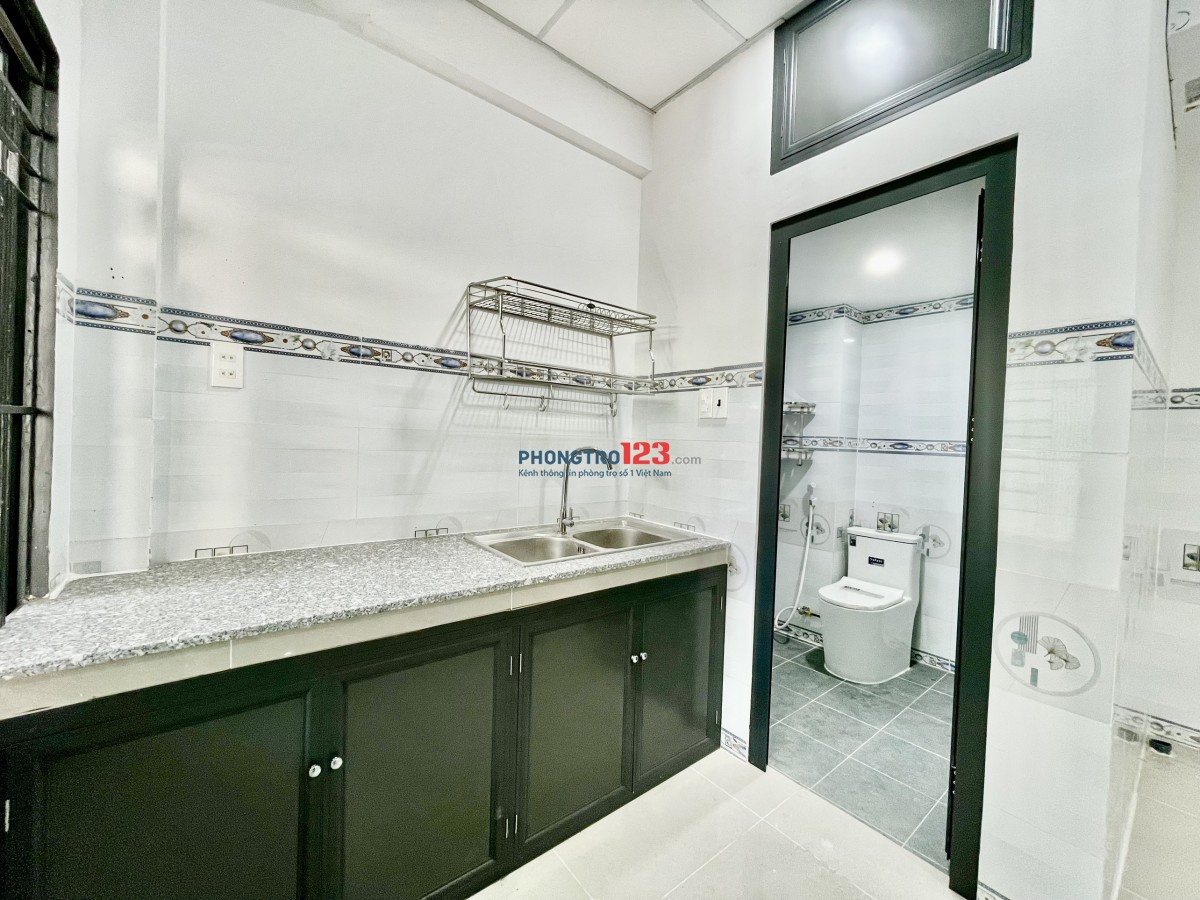 Mới Xây 100% Ngay Đỗ Xuân Hợp, Kinh Tế Đối Ngoại, Phòng Máy Lạnh, Nt Cơ Bản, Giá Sinh Viên Rẻ