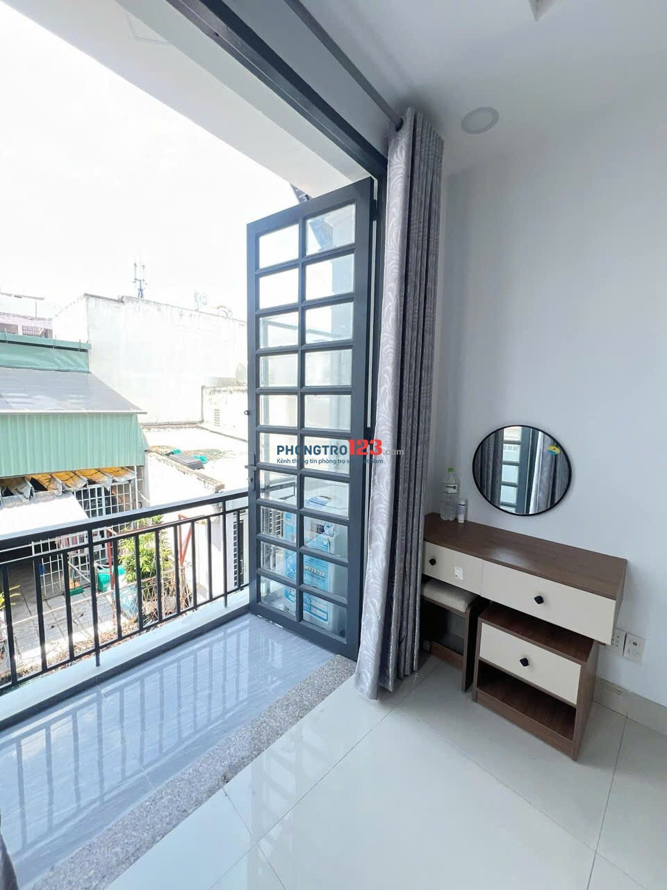 QUẬN 10 - 1PN - BAN CÔNG - TÁCH BẾP - FULL NỘI THẤT