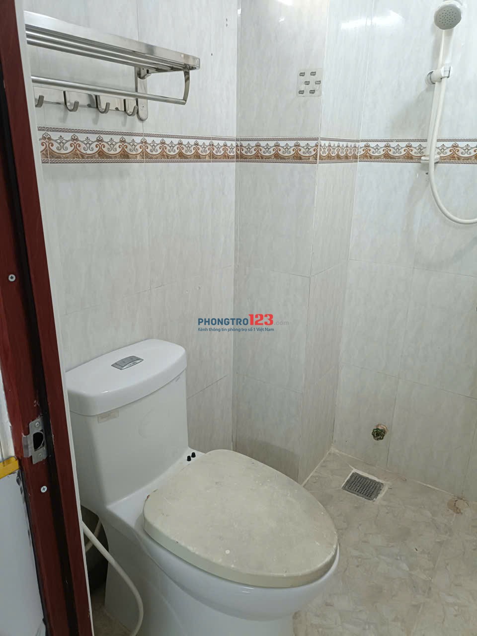 Cho nữ thuê phòng trọ gần làng ĐH phước kiển nhà bè.