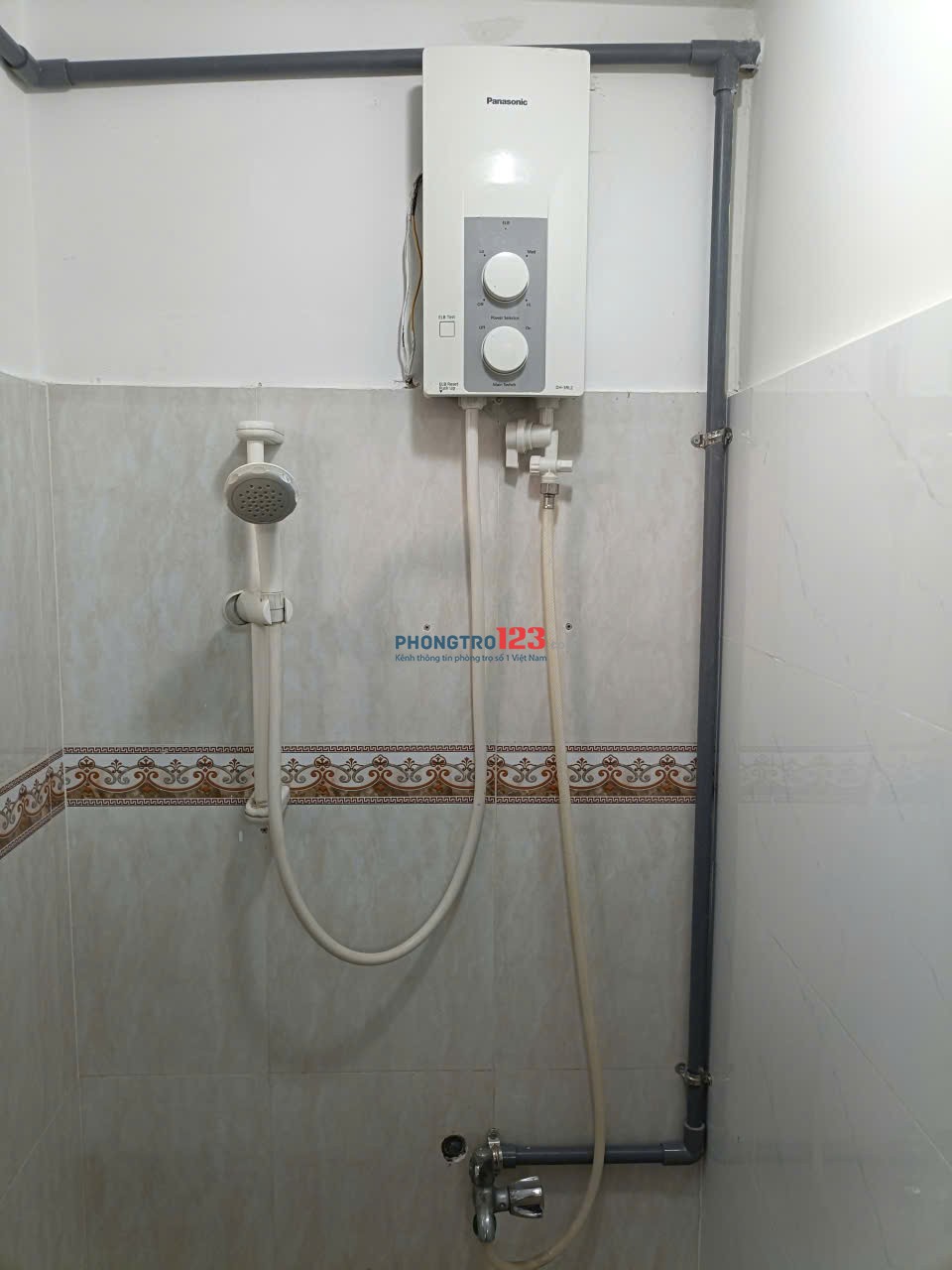 Cho nữ thuê phòng trọ gần làng ĐH phước kiển nhà bè.