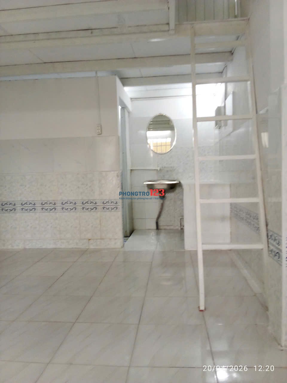 Cho thuê nhà nhỏ, sạch, đẹp, rộng 40m², sân trước 10m², tại Vĩnh Phú 33 giá chỉ 4.5triệu/tháng