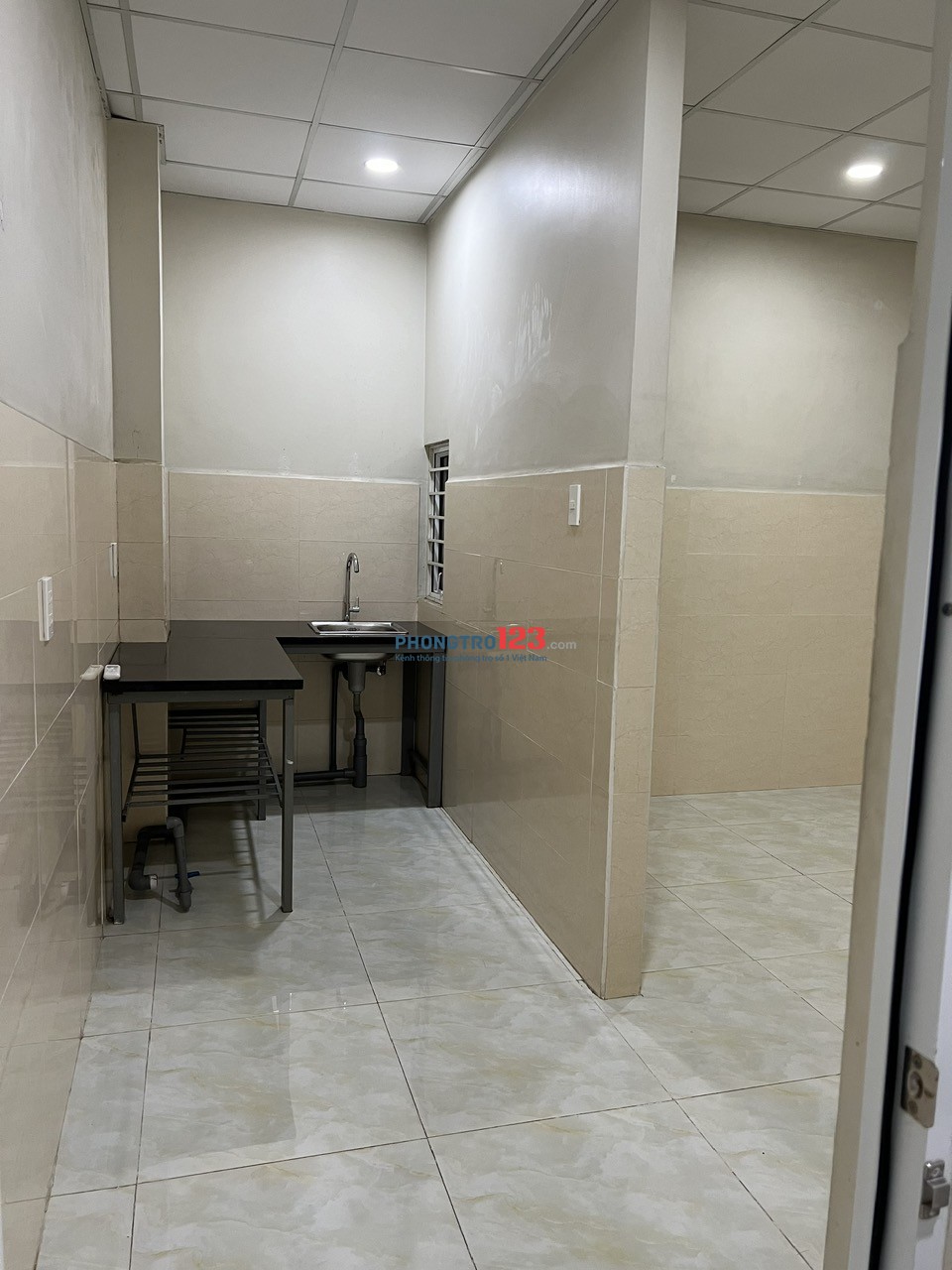  PHÒNG 3TR8 ĐỐI DIỆN Gigamall – THANG MÁY – AN NINH – CÓ SÂN PHƠI RIÊNG