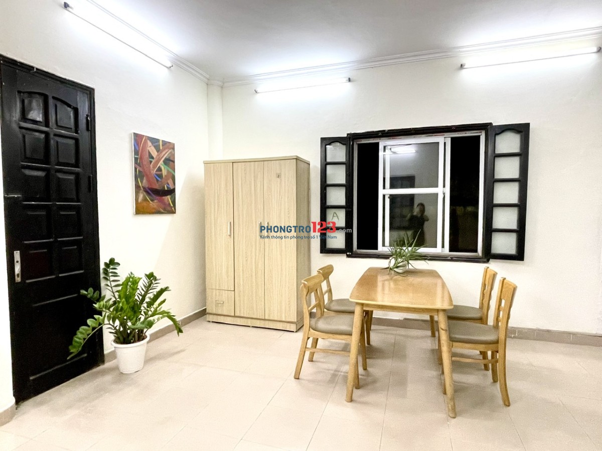 CC cho thuê căn hộ 36m2 đồ đẹp, thoáng rộng ngay Vincom Bà Triệu