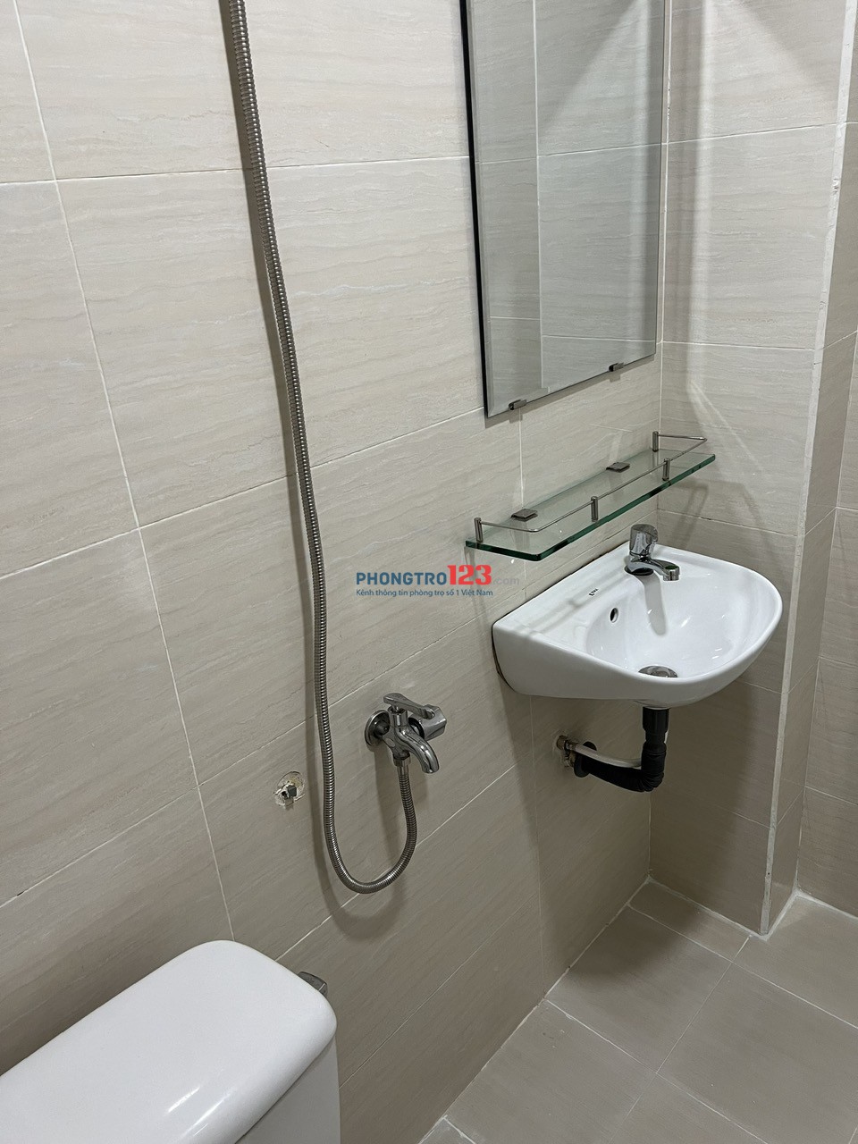 PHÒNG 3TR8 ĐỐI DIỆN Gigamall – THANG MÁY – AN NINH – CÓ SÂN PHƠI RIÊNG
