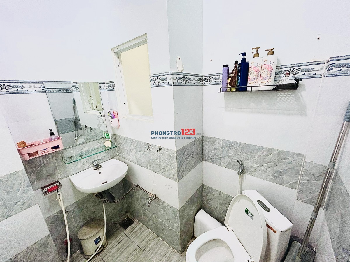 TÌM NAM Ở GHÉP QUẬN 4 CHỈ 1Tr6/THÁNG