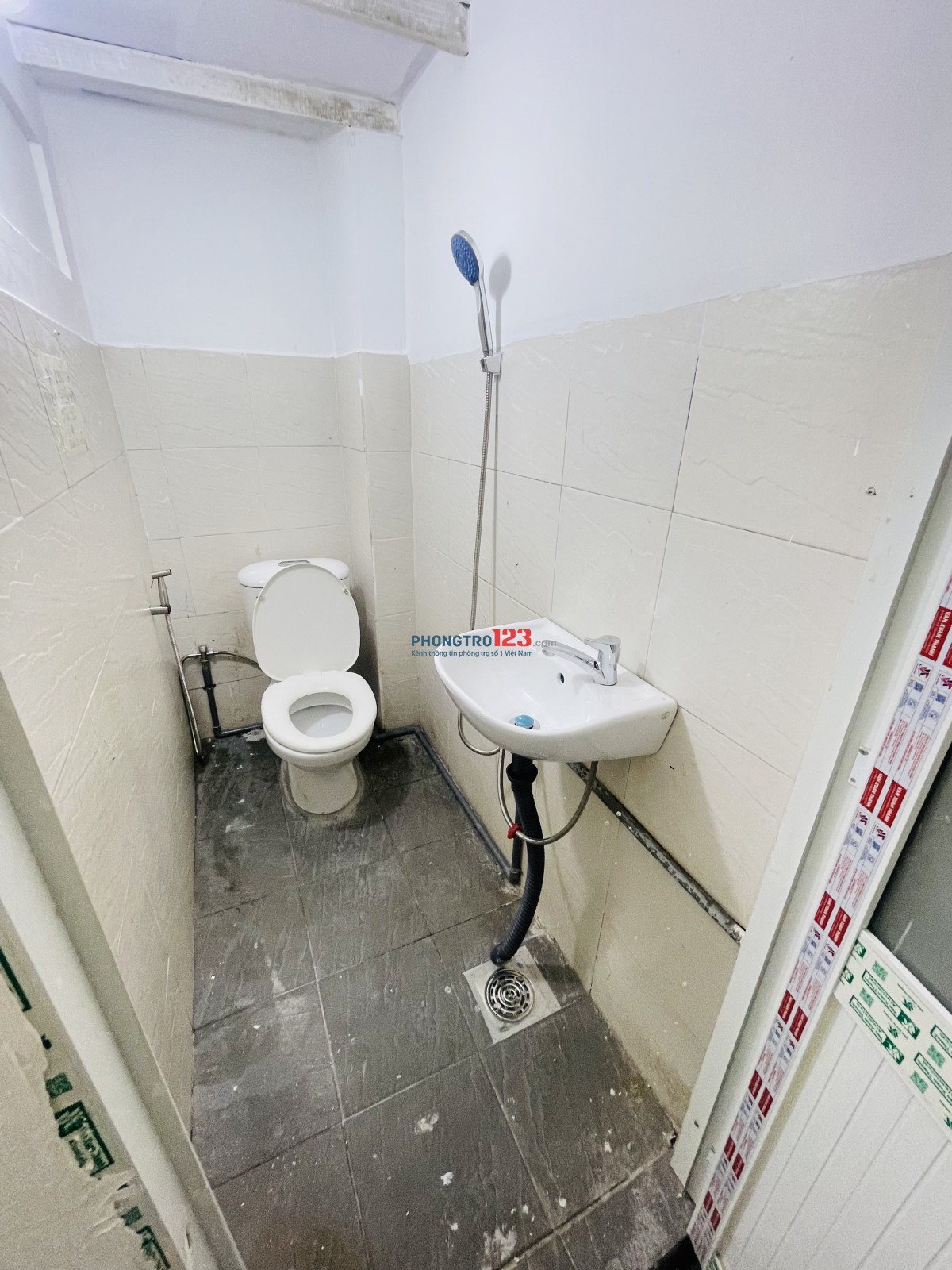 CHÍNH CHỦ CHO THUÊ PHÒNG TRỌ Đường số 4 Cư Xá Đô Thành, Q3 (gần chợ, siêu thịGiá hạt dẻ: 3.500.000