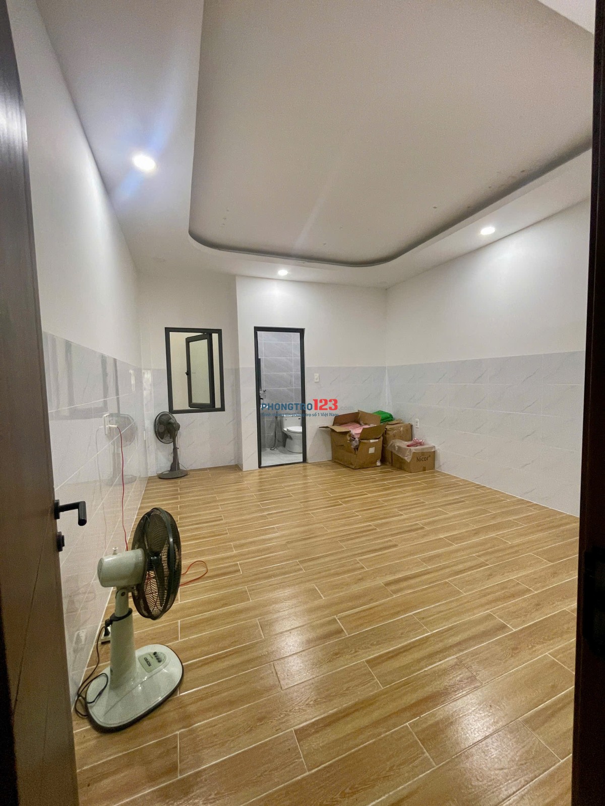 PHÒNG CHO THUÊ BAO ĐIỆN NƯỚC ở NGÃ TƯ GA QUẬN 12