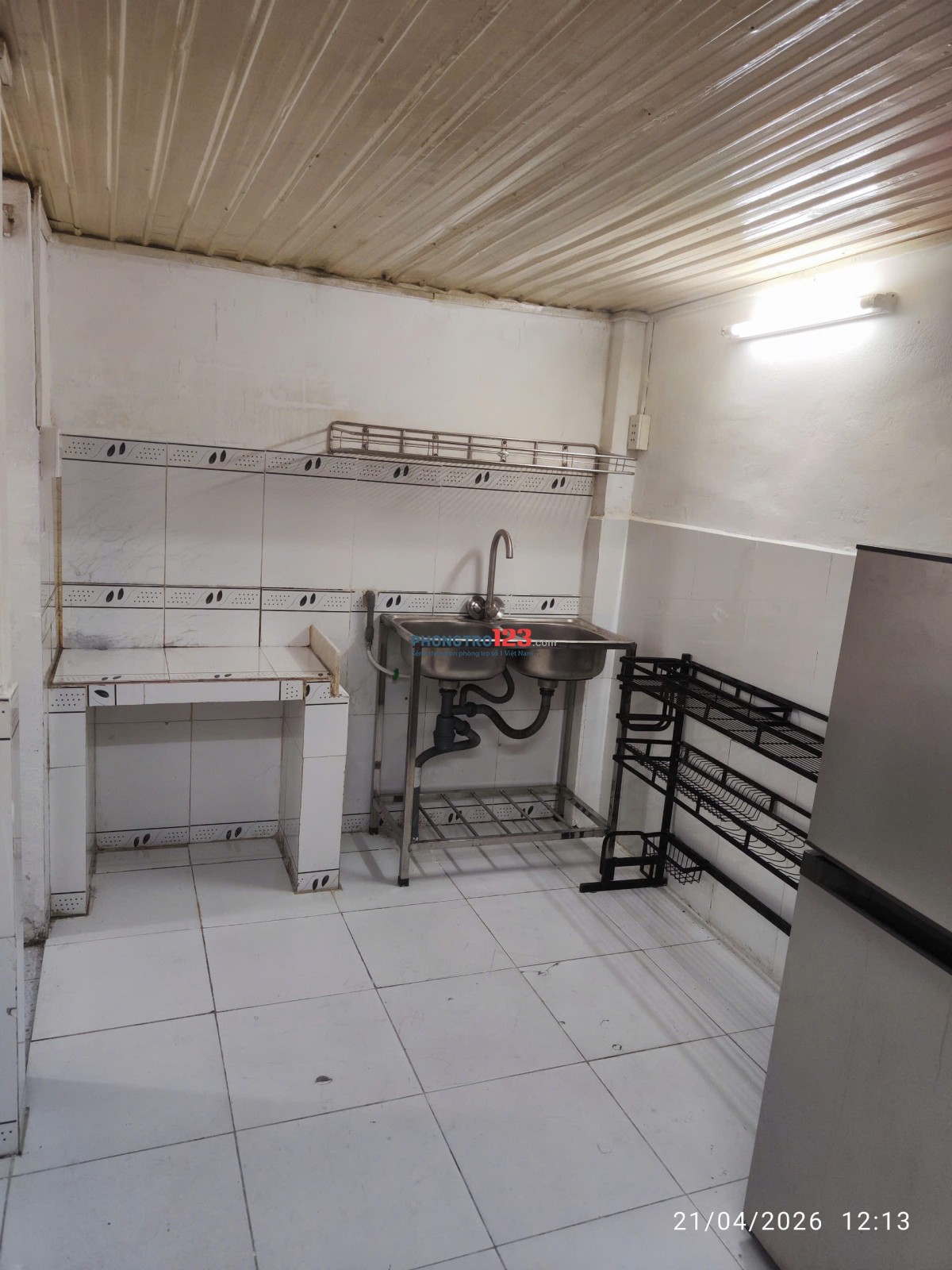 Nhà nhỏ 14m² Nguyễn Xí, gác lửng, điện nước chính, có nội thất, ở lâu dài, cam kết không tăng giá
