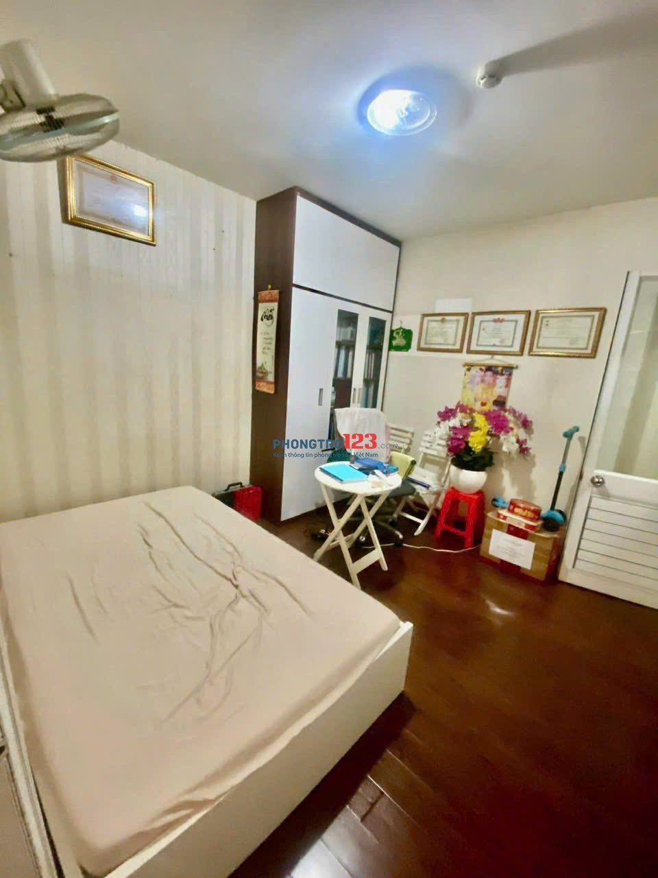 Chung cư Miếu Nổi, Vũ Huy Tấn, BT: 3PN, full NT, 95m2, nhà sạch, 14tr/th
