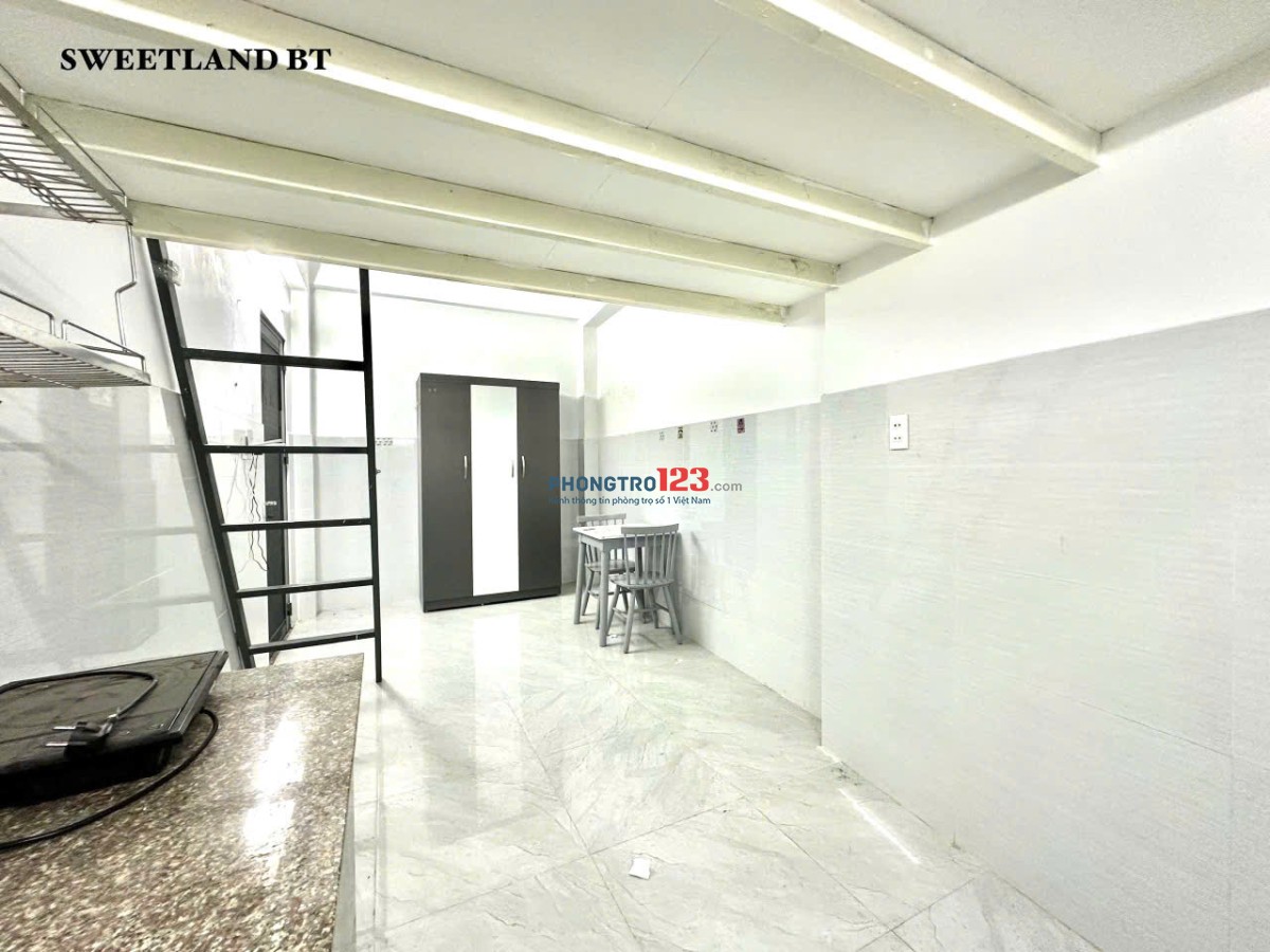 DUPLEX SẴN NỘI THẤT CƠ BẢN GẦN NGÃ TƯ HÀNG XANH