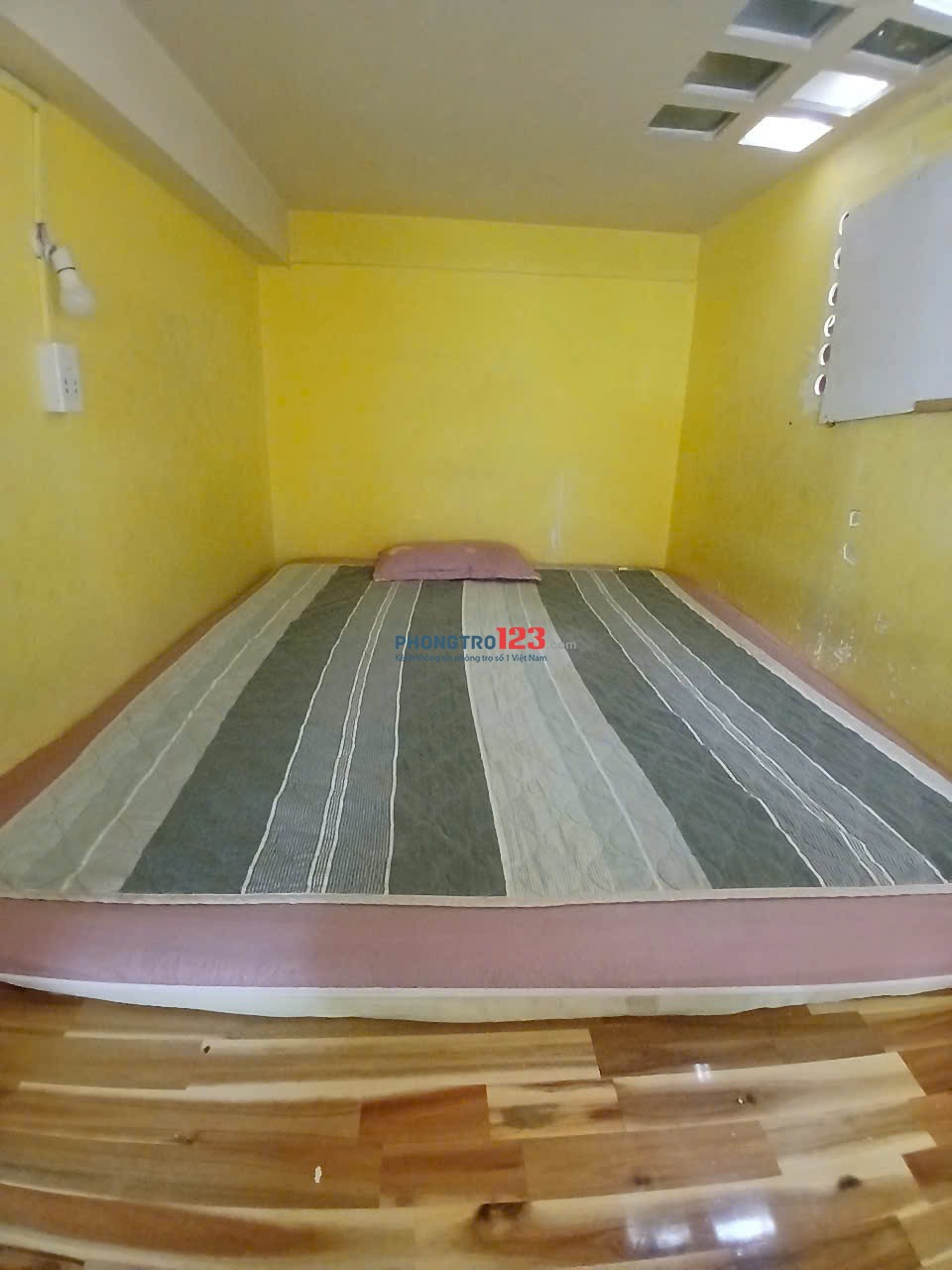 PHÒNG BAN CÔNG QUẬN 3 GIÁ CHỈ 3 TRIỆU – Ở NGAY TRUNG TÂM, GIỜ GIẤC TỰ DO!