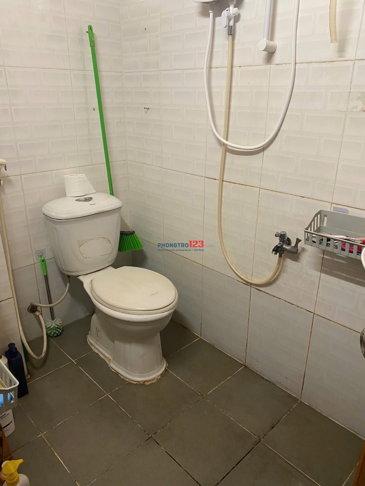 Cho thuê phòng trọ có gác 25m2 ngay cầu vượt Hoàng Hoa Thám Tân Bình