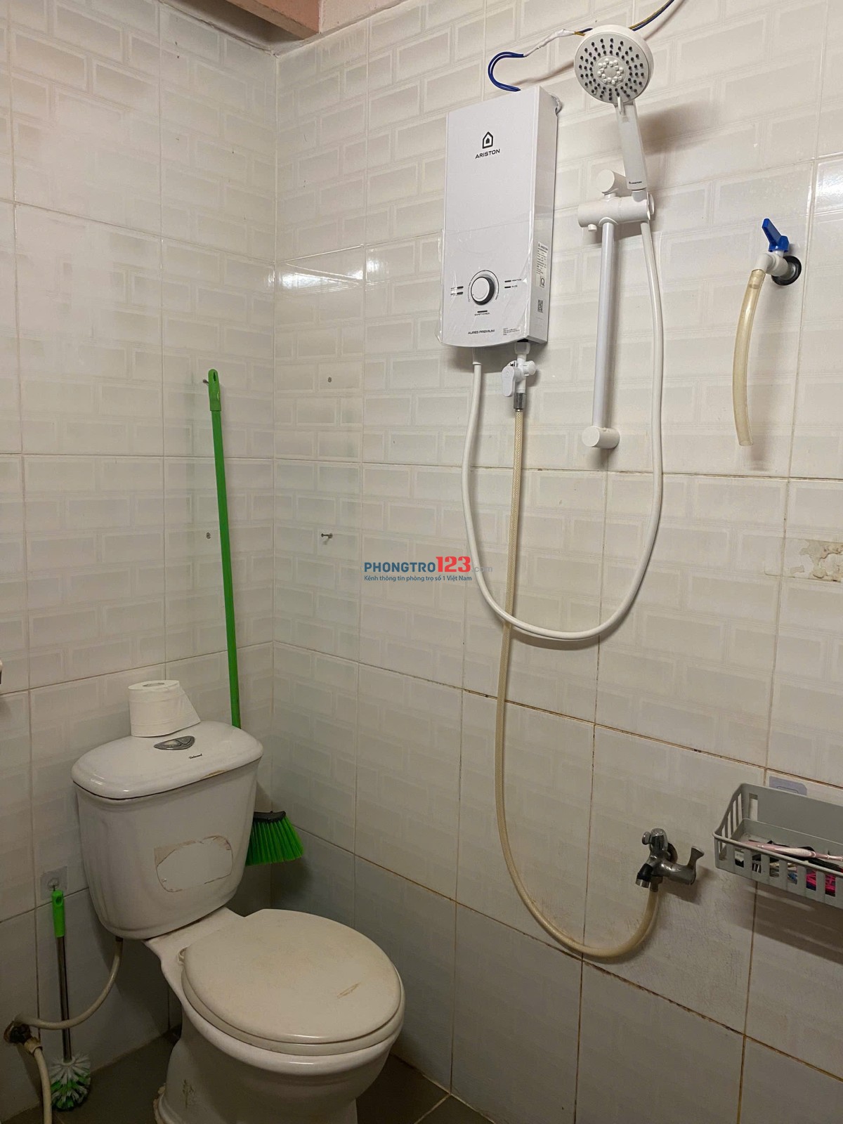 Cho thuê phòng trọ có gác 25m2 ngay cầu vượt Hoàng Hoa Thám Tân Bình