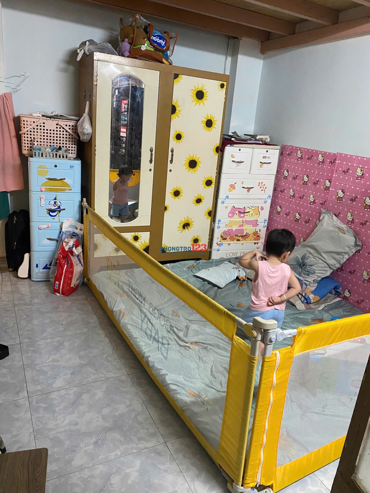 Cho thuê phòng trọ có gác 25m2 ngay cầu vượt Hoàng Hoa Thám Tân Bình
