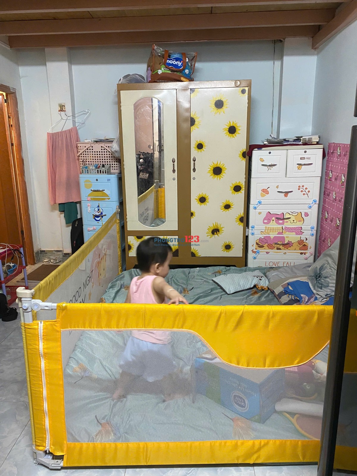 Cho thuê phòng trọ có gác 25m2 ngay cầu vượt Hoàng Hoa Thám Tân Bình