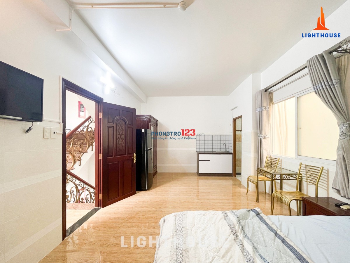 CHDV FULL NỘI THẤT ĐẸP Y HÌNH NGAY BA THÁNG HAI - QUẬN 10