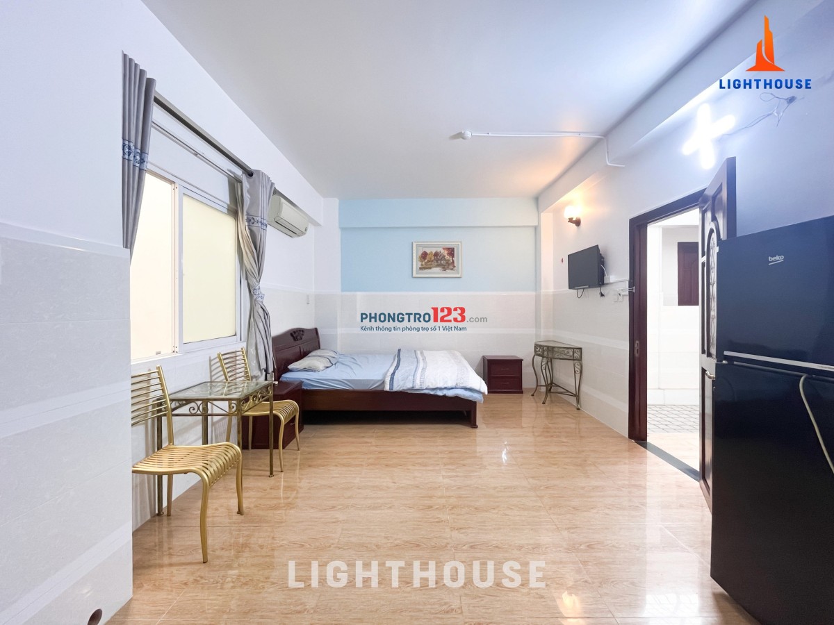 CHDV FULL NỘI THẤT ĐẸP Y HÌNH NGAY BA THÁNG HAI - QUẬN 10