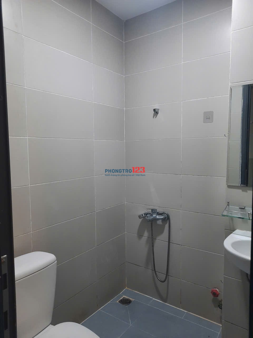 CHÍNH CHỦ CHO THUÊ PHÒNG ĐẸP BAN CÔNG RỘNG – NGAY TRUNG TÂM QUẬN 10