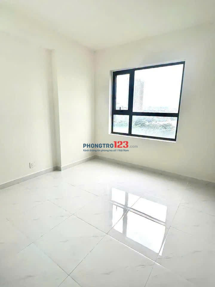 Chung cư Phú Thạnh, Nguyễn Sơn, TP: 3p ngủ, 9tr/th, nhà trống, 95m2