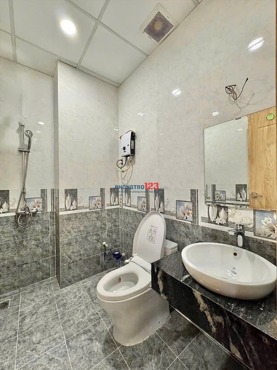 Cho thuê phòng studio cao cấp full nội thất, ốp đá marble, máy lạnh, tủ lạnh