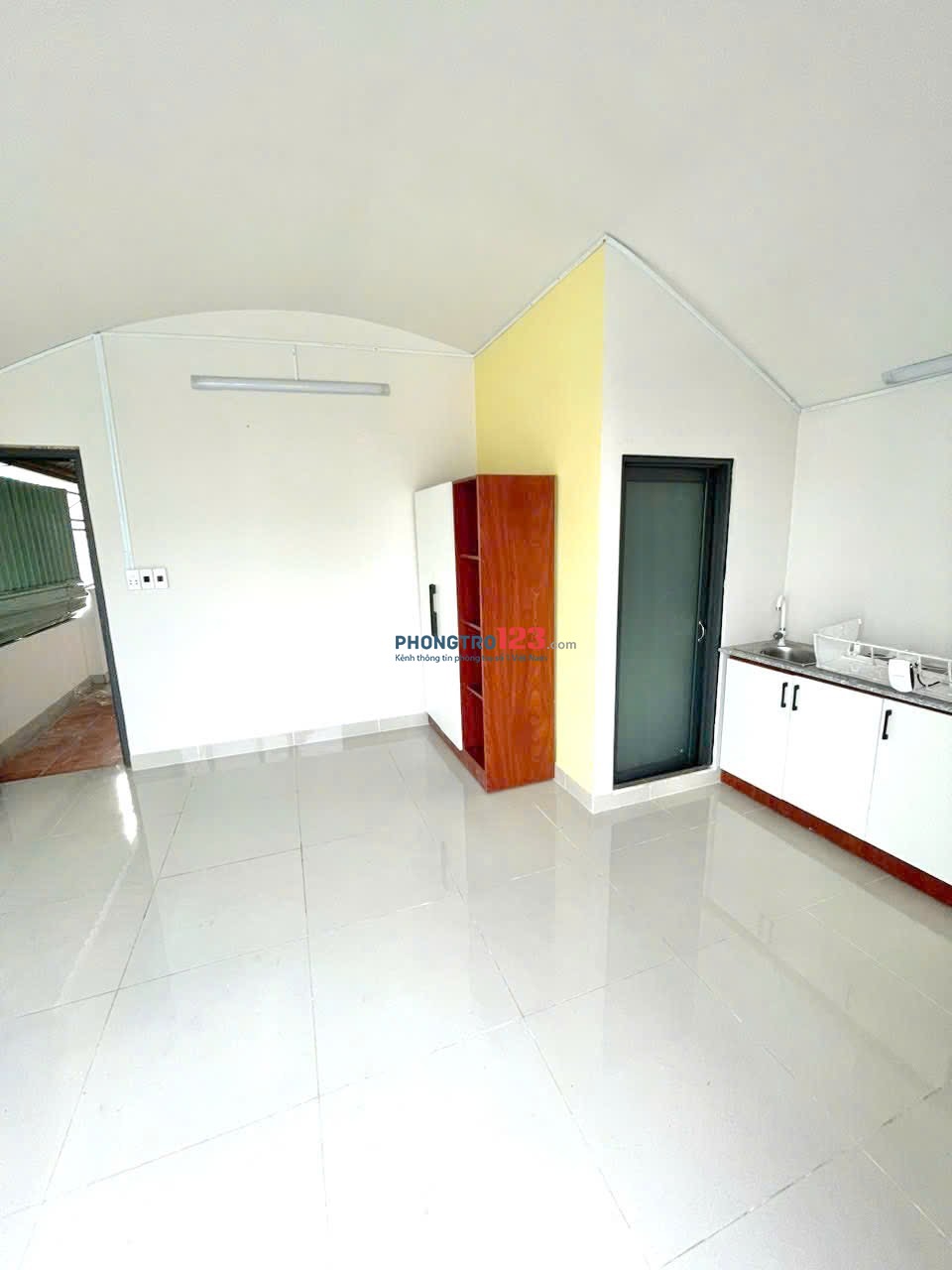  PHÒNG MỚI – MÁY LẠNH – BAN CÔNG – CHỈ 4,2 TRIỆU!