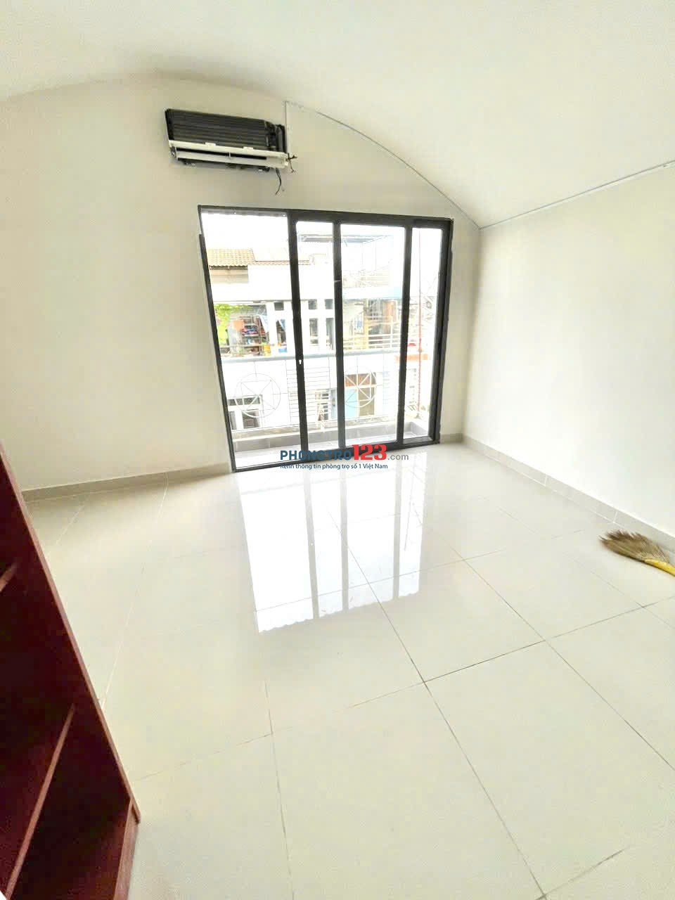  PHÒNG MỚI – MÁY LẠNH – BAN CÔNG – CHỈ 4,2 TRIỆU!