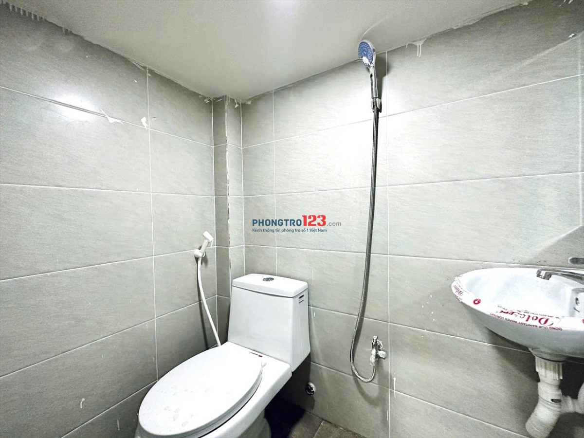  PHÒNG MỚI – MÁY LẠNH – BAN CÔNG – CHỈ 4,2 TRIỆU!