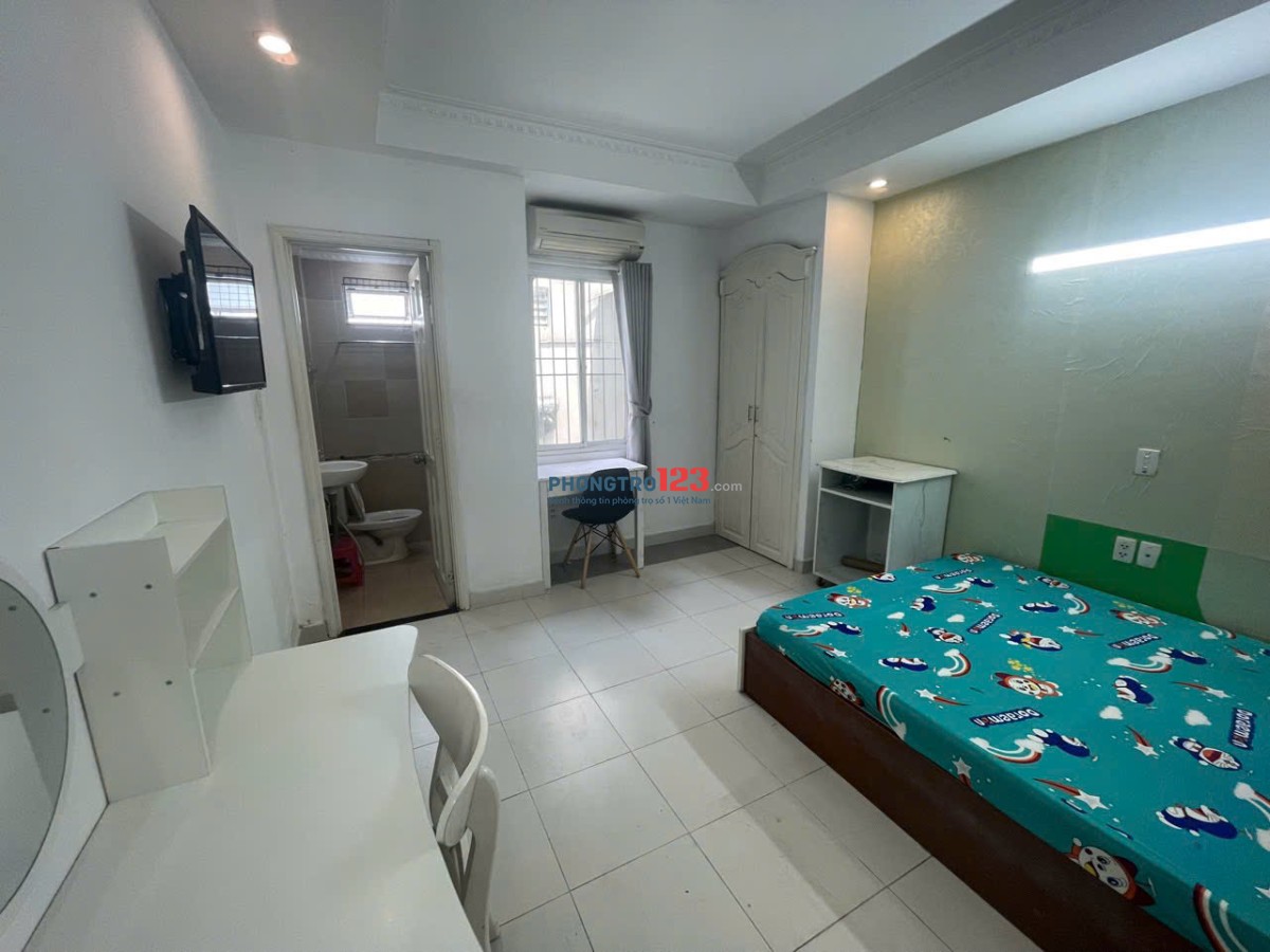 STUDIO FULL NỘI THẤT THANG MÁY QUẬN 1