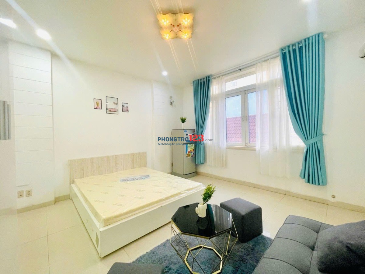 CHDV bancon full nội thất chỉ 6tr/tháng, 71 Hồ Bá Kiện Q.10 (Gần CV Lê Thị Riêng, cư xá Bắc Hải)