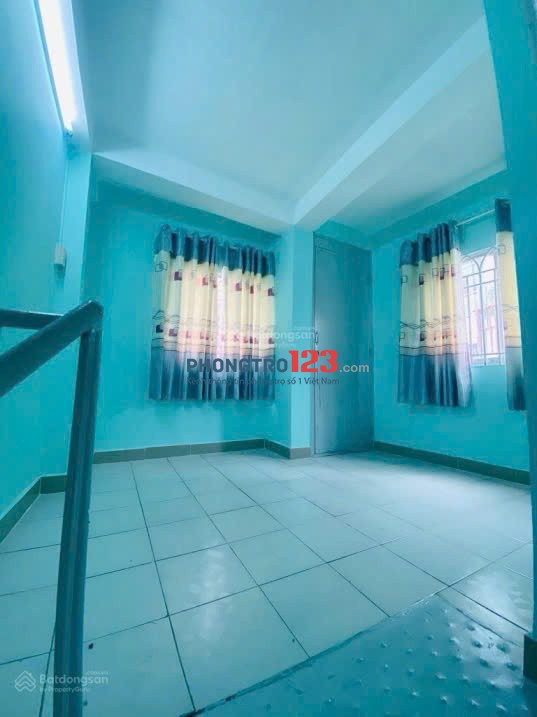 Cho thuê nhà 2 tầng căn góc hẻm 150 Lý Chính Thắng Q3 chỉ 9tr