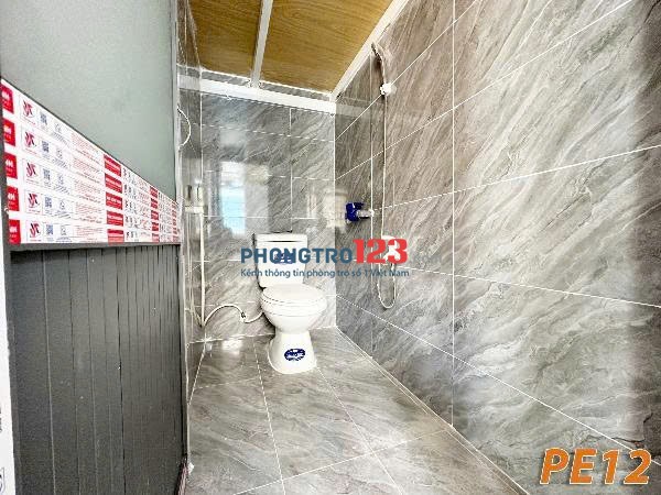 CHO THUÊ TRỌ CÓ GÁC CỬA SỔ NGAY CÔNG VIÊN LÀNG HOA