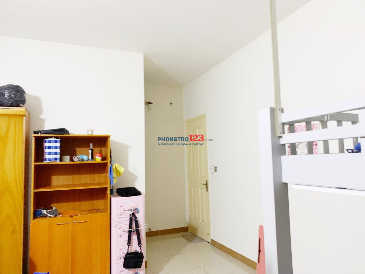 Tìm nữ ở ghép quận 7 full phí full nội thất phòng 4 người