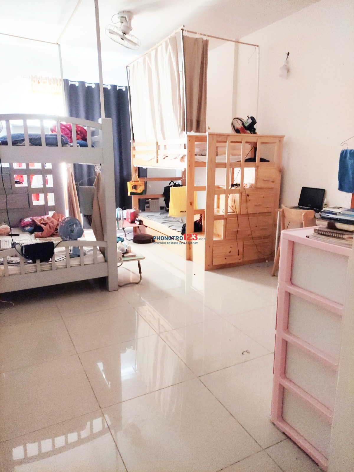 Tìm nữ ở ghép quận 7 full phí full nội thất phòng 4 người