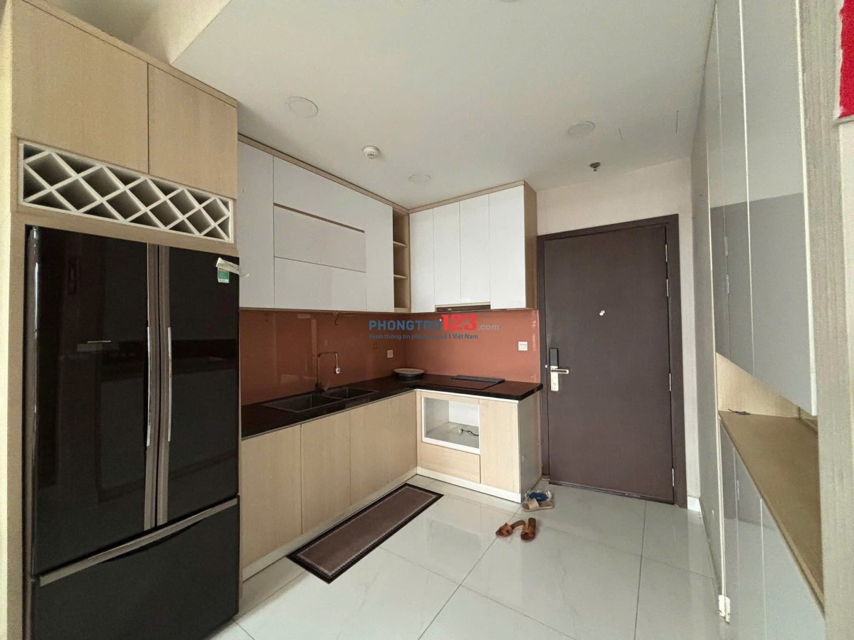 Chung cư Richstar Tân Phú, Hoà Bình: 67m2, nhà mới, ban công, 2p ngủ, 13tr