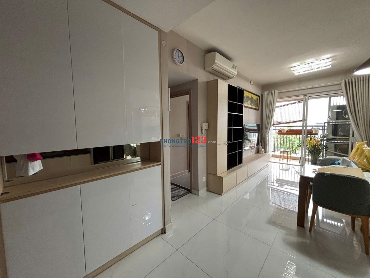 Chung cư Richstar Tân Phú, Hoà Bình: 67m2, nhà mới, ban công, 2p ngủ, 13tr