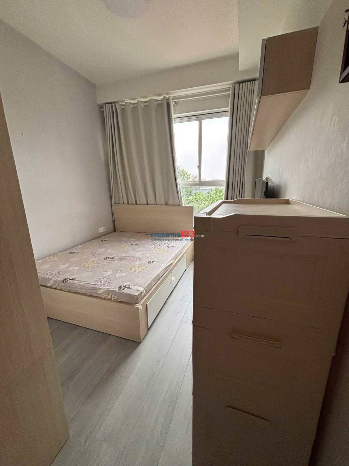 Chung cư Richstar Tân Phú, Hoà Bình: 67m2, nhà mới, ban công, 2p ngủ, 13tr