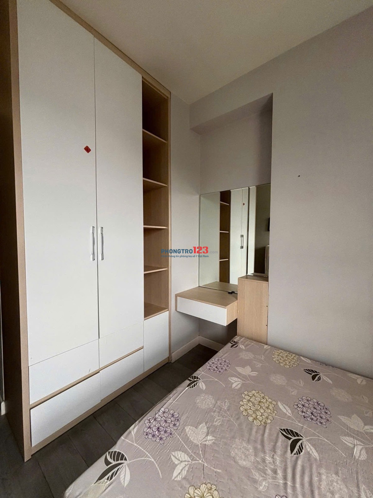 Chung cư Richstar Tân Phú, Hoà Bình: 67m2, nhà mới, ban công, 2p ngủ, 13tr