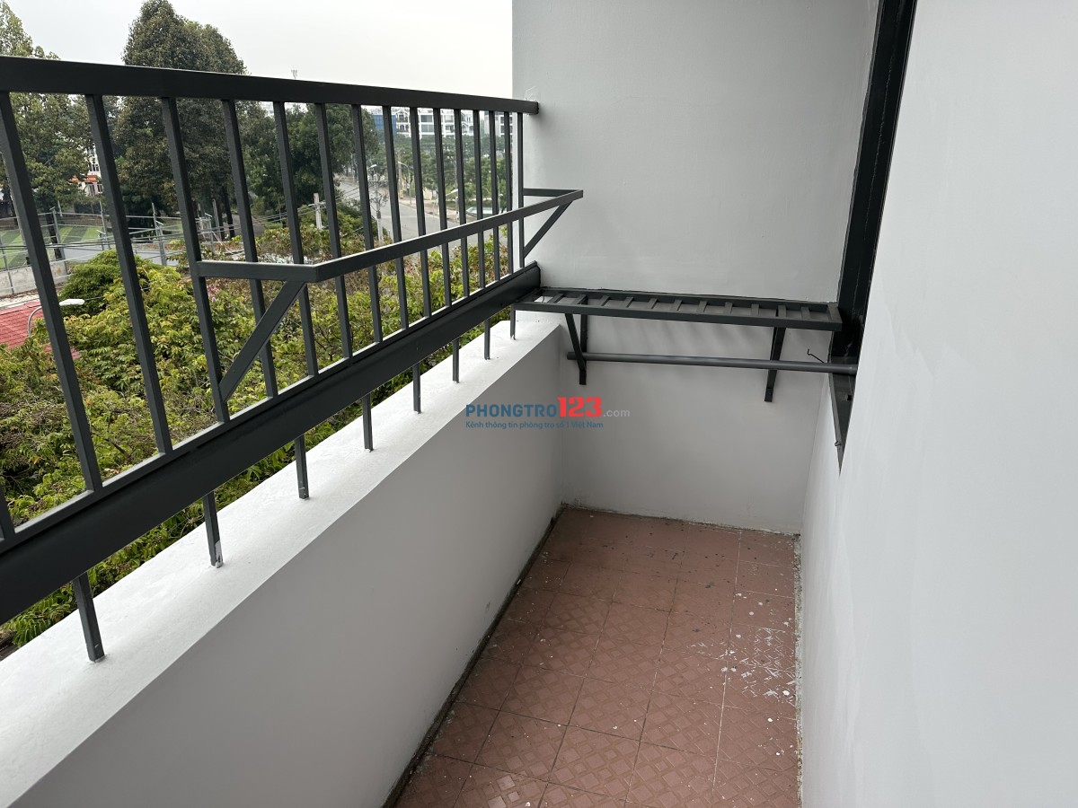 Cho thuê căn hộ 75 mét vuông, đối diện là THPT Trường Chinh đường DN11, Đông Hưng Thuận, Q12