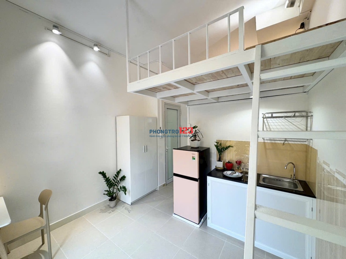 Hình Thật, Giá Thật 100% - Quận 10 Phòng Duplex Ban Công Full Nội Thất Trống Sẵn Như Hình
