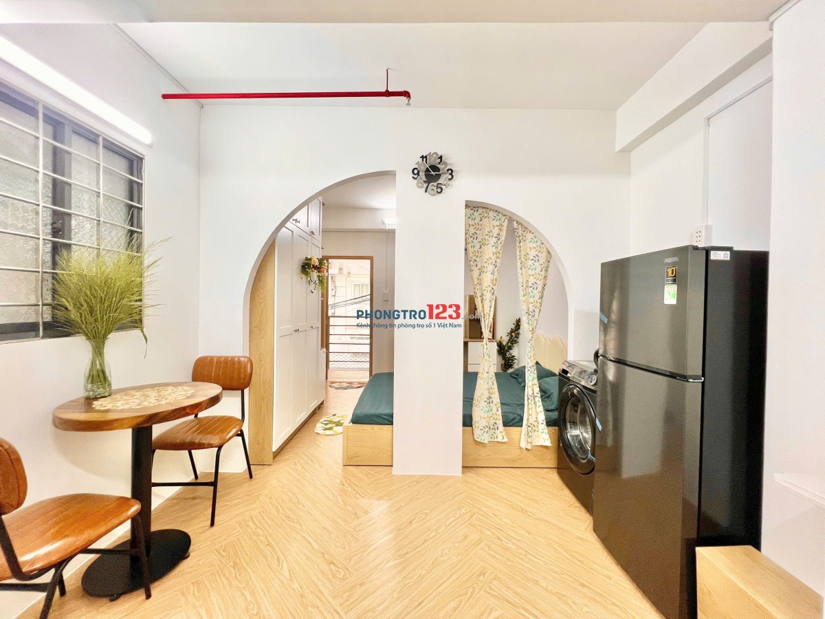 Căn hộ cao cấp 35m2 bancon riêng, 50/13 Trường Sơn Q.Tân Bình (Đối diện Sân bay Tân Sơn Nhất)