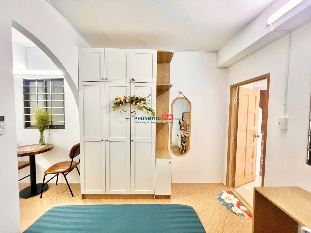 Căn hộ cao cấp 35m2 bancon riêng, 50/13 Trường Sơn Q.Tân Bình (Đối diện Sân bay Tân Sơn Nhất)