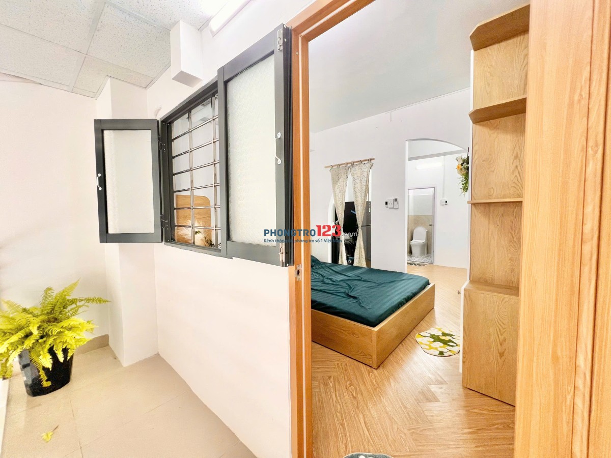 Căn hộ cao cấp 35m2 bancon riêng, 50/13 Trường Sơn Q.Tân Bình (Đối diện Sân bay Tân Sơn Nhất)