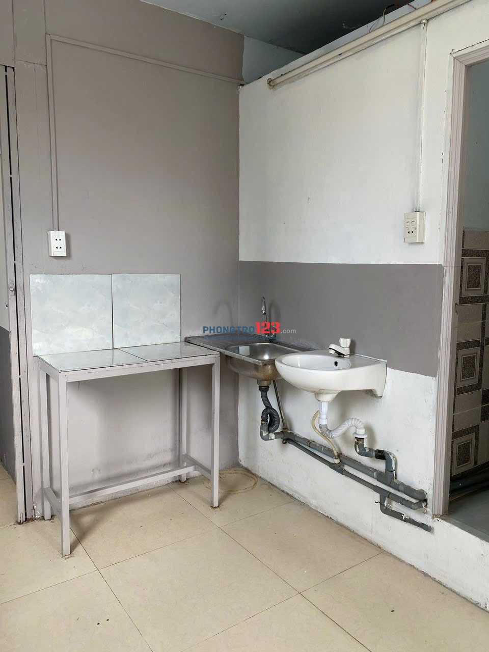 Phòng trọ máy lạnh giá rẻ 25m2, 4.4tr/tháng, 68A Phan Đăng Lưu Q. Phú Nhuận (Gần Phan Xích Long)