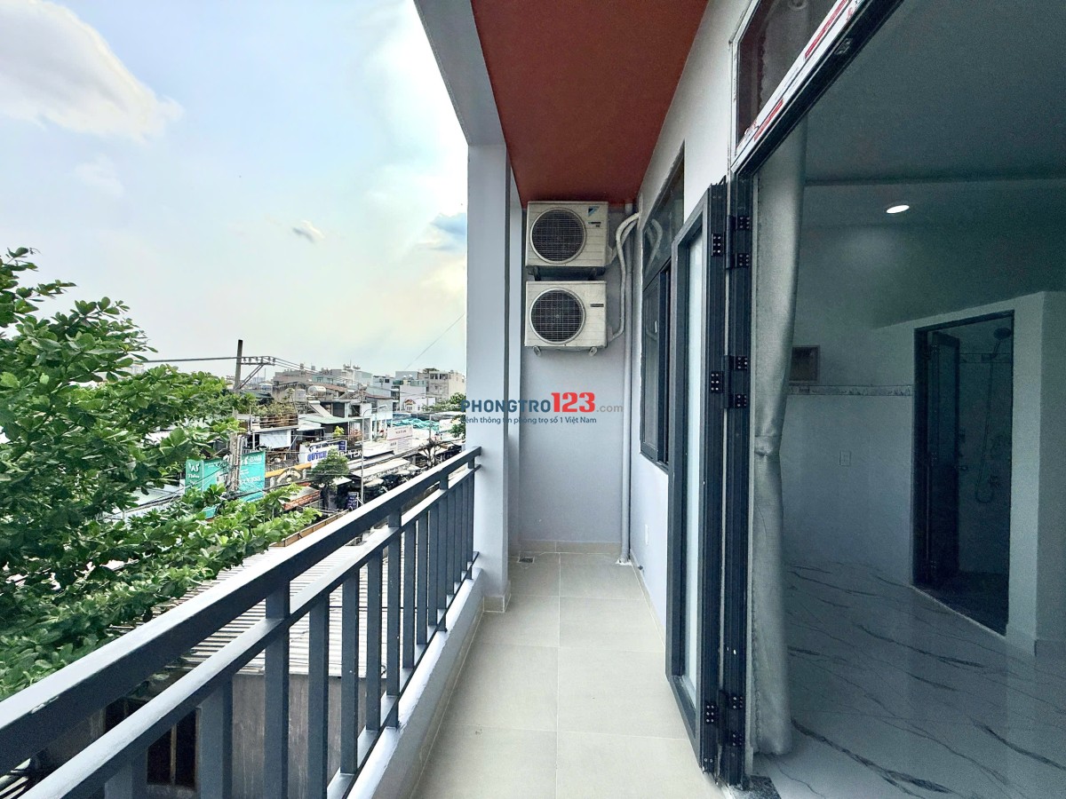Phòng ban công full nội thất chỉ 6tr đồng