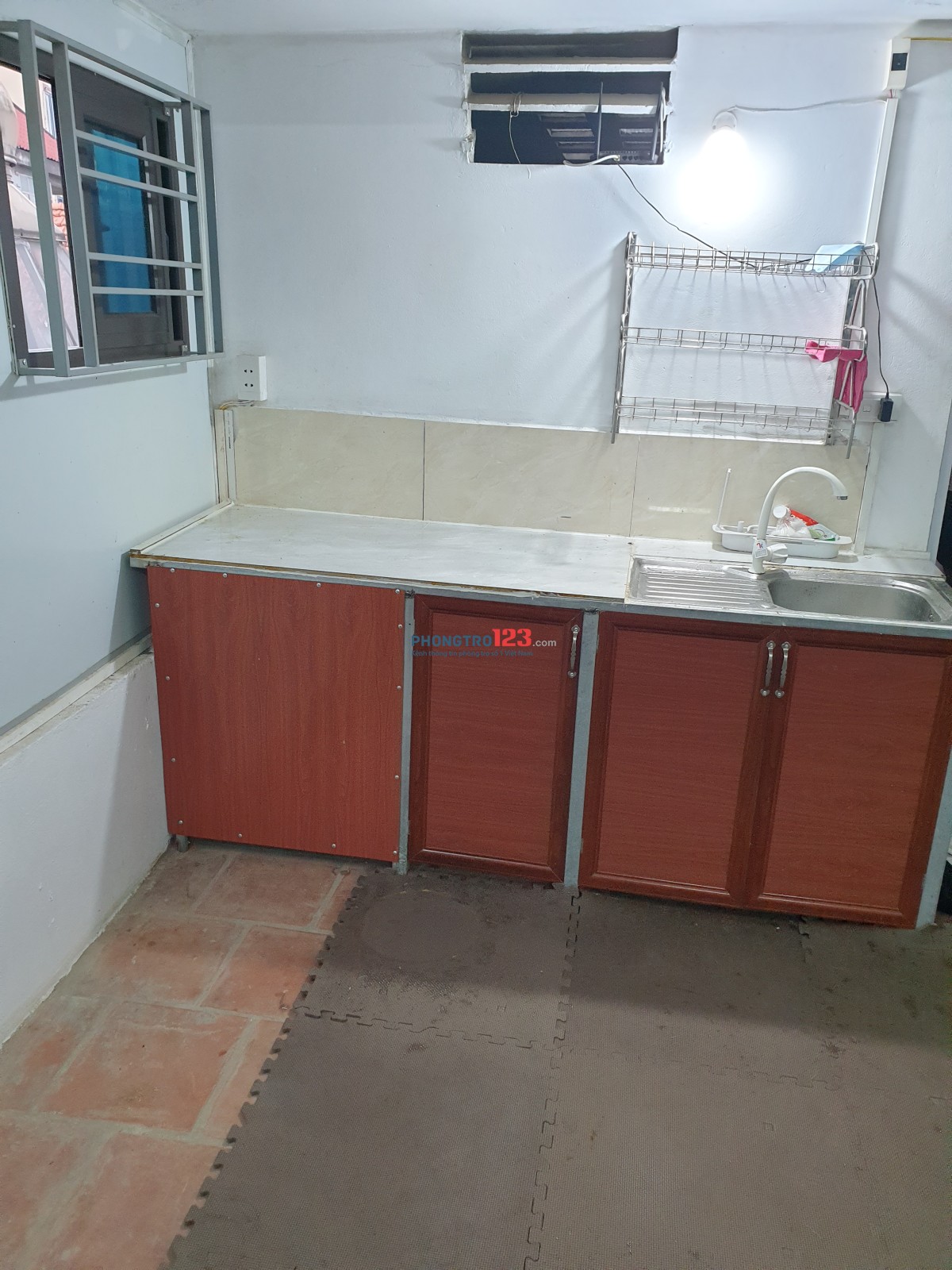 Cho thuê phòng P401 - NHÀ 4 - NGÁCH 208 - NGÕ 8 - LÊ QUANG ĐẠO