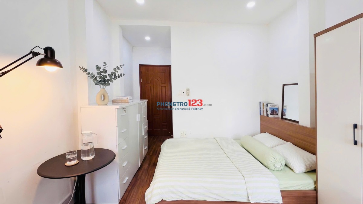CHO THUÊ PHÒNG BAN CÔNG NỘI THẤT MỚI - BẠCH ĐẰNG, SÁT PHAN ĐĂNG LƯU, PHAN XÍCH LONG, Q1, Q3